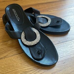 Aerosoles Rhinestone Circle Black Leather Thong Flip Flop Sandal 7W Shoe